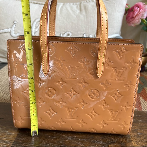 Louis Vuitton Vernis Catalina BB Small Hand Bag! Used Twice! - Picture 14 of 16